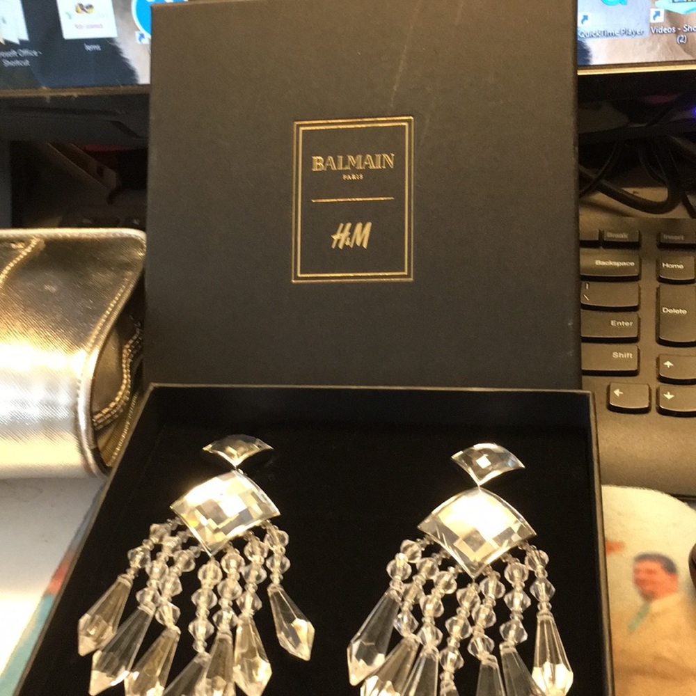 Amazing Balmain chandelier statement earrings! - Picture 3 of 8